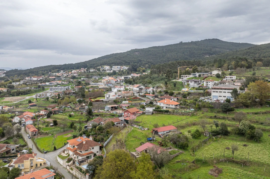 Terreno para Venda em Esporões Foto 16