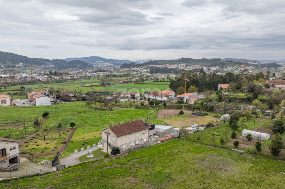 Terreno para Venda em Esporões Foto 17
