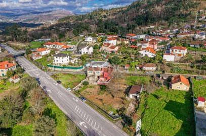Moradia T3 para Venda em Ponte da Barca, V.N. Muía, Paço Vedro Magalhães