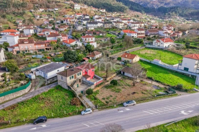 Moradia T3 para Venda em Ponte da Barca, V.N. Muía, Paço Vedro Magalhães
