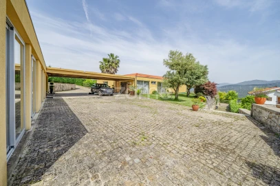 Quinta T3 para Venda em Azere