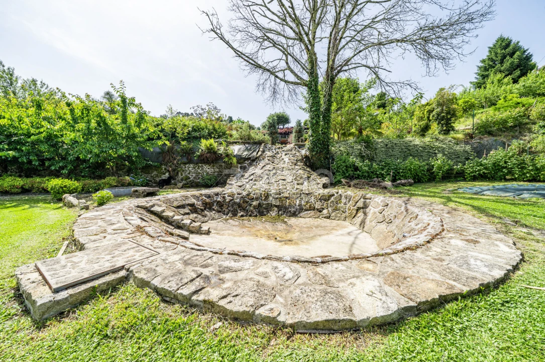 Quinta T3 para Venda em Azere Foto 1