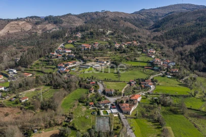Quinta T4 para Venda em Agrela e Serafão