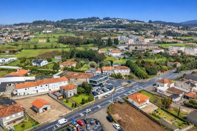 Terreno Comércio / Armazém para Venda em Lordelo