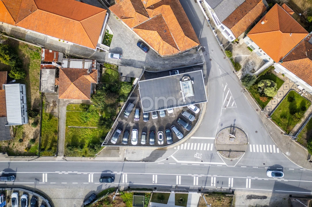 Terreno Comércio / Armazém para Venda em Lordelo Foto 60