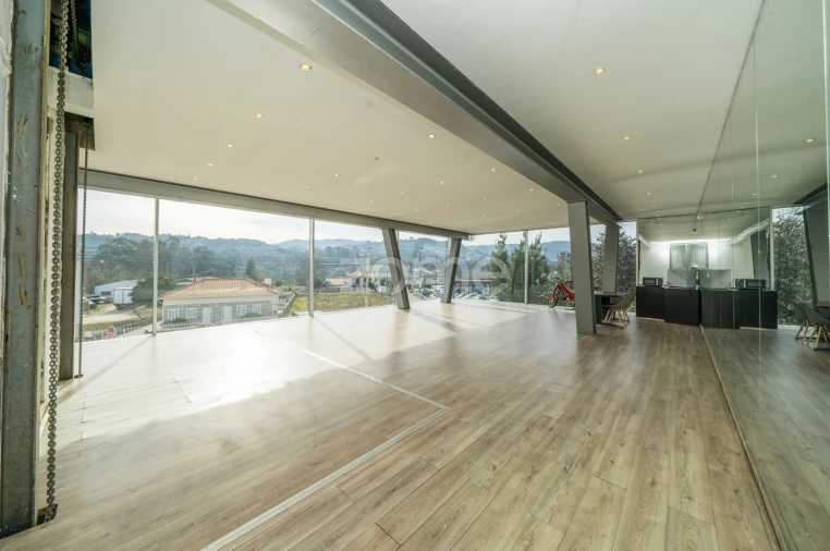 Terreno Comércio / Armazém para Venda em Lordelo Foto 26