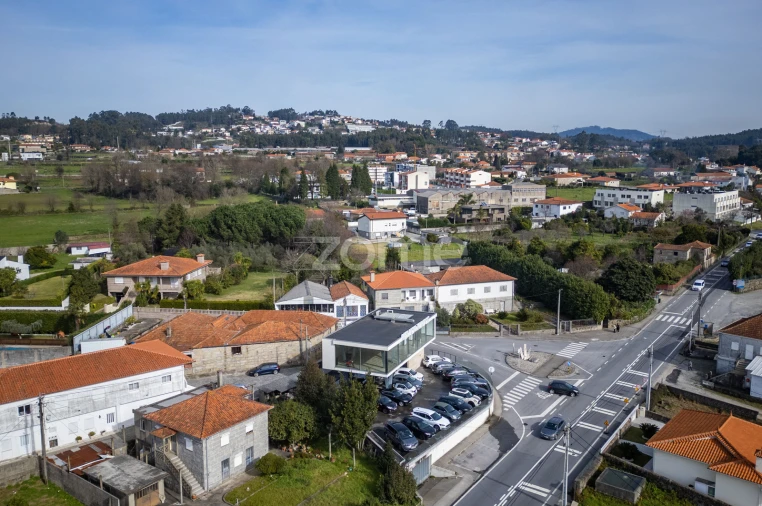 Terreno Comércio / Armazém para Venda em Lordelo Foto 53