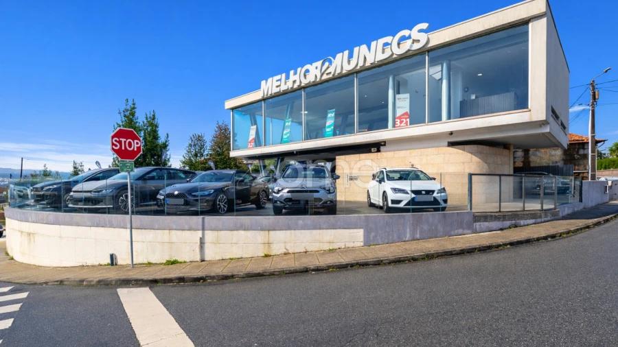 Terreno Comércio / Armazém para Venda em Lordelo