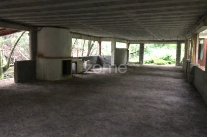 Moradia T4 para Venda em Sobreposta