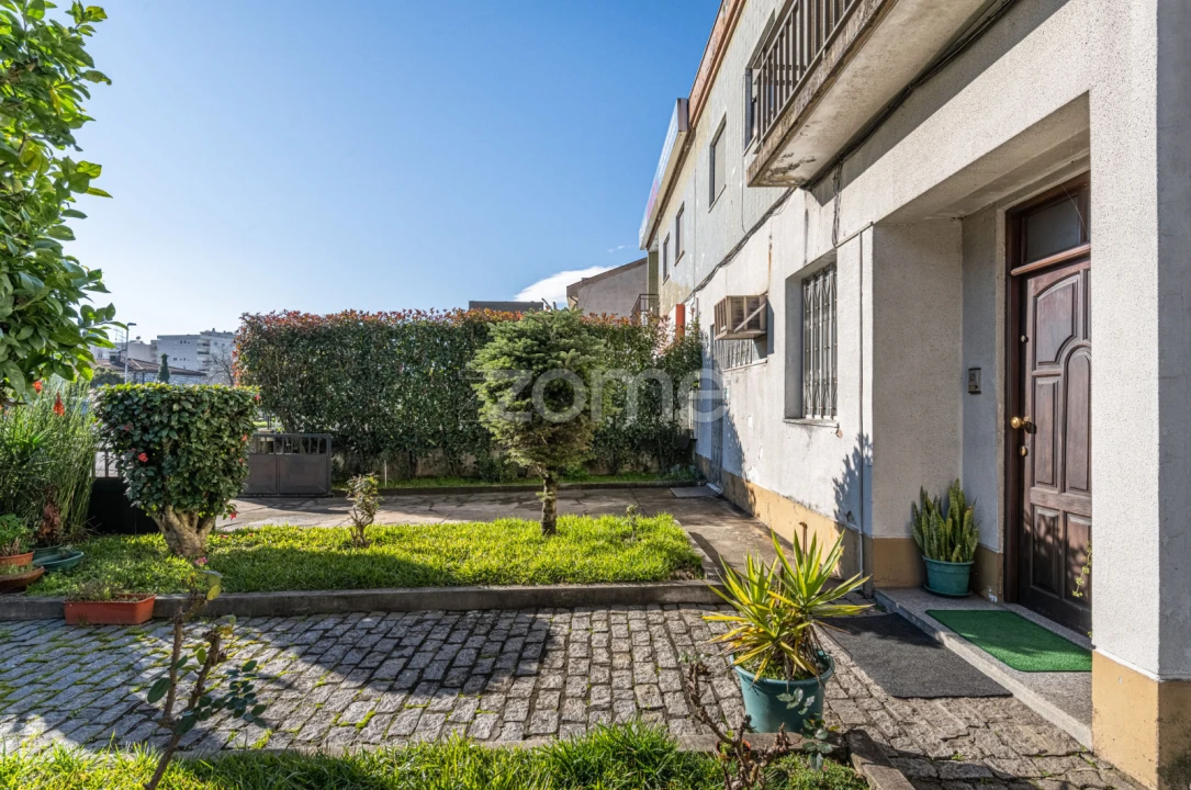 Moradia T4 para Venda em Braga (Maximinos, Sé e Cividade) Foto 1