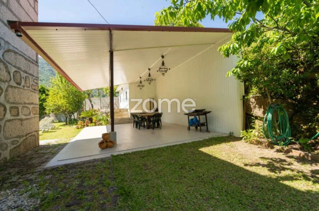 Moradia T4 para Venda em Vilar da Veiga Foto 6