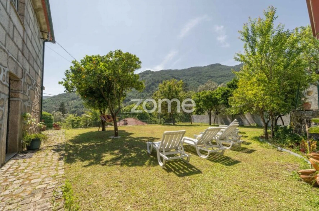 Moradia T4 para Venda em Vilar da Veiga Foto 9