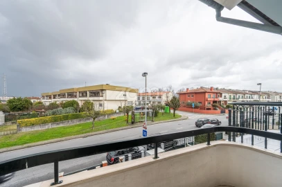 Moradia T4 para Venda em Ferreiros e Gondizalves