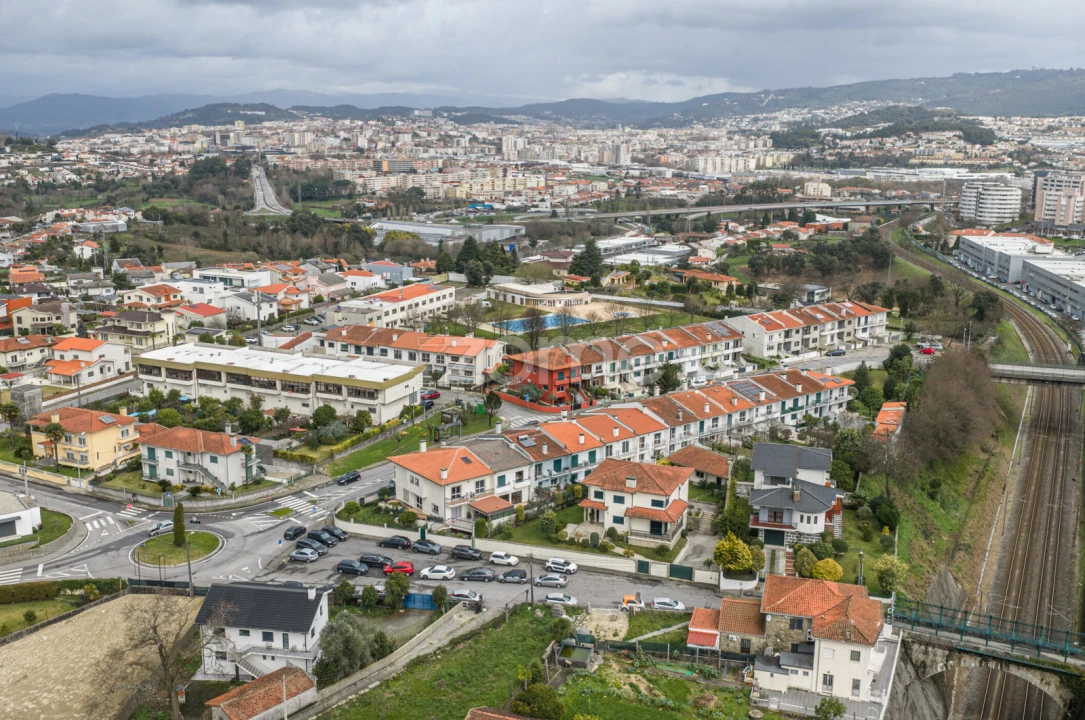 Moradia T4 para Venda em Ferreiros e Gondizalves Foto 44