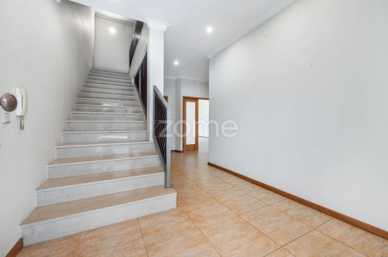 Moradia T4 para Venda em Ferreiros e Gondizalves Foto 5