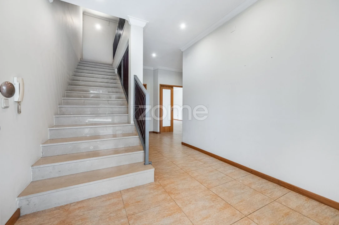 Moradia T4 para Venda em Ferreiros e Gondizalves Foto 5