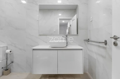Apartamento T2 para Venda em Póvoa de Varzim, Beiriz e Argivai