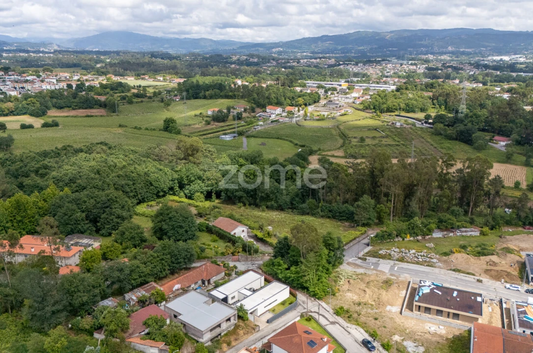 Moradia T3 para Venda em Soutelo Foto 39
