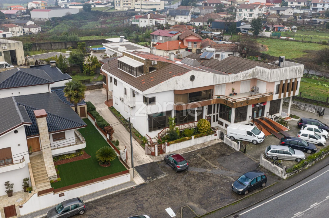 Moradia T4 para Venda em Meixomil Foto 3