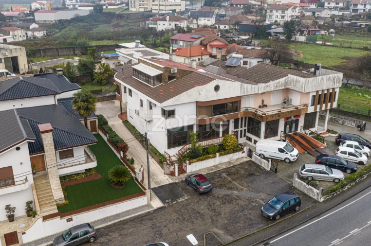 Moradia T4 para Venda em Meixomil Foto 3