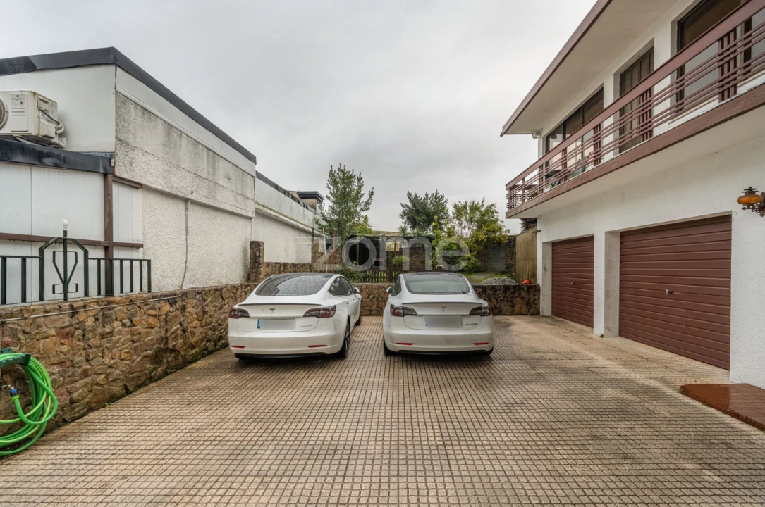 Moradia T4 para Venda em Meixomil Foto 37