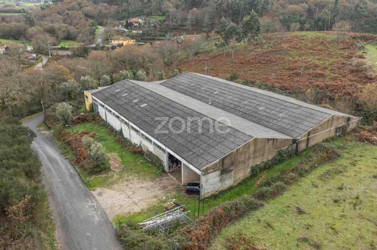 Terreno Comércio / Armazém para Venda em Aboim da Nóbrega e Gondomar Foto 13
