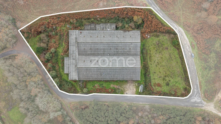 Terreno Comércio / Armazém para Venda em Aboim da Nóbrega e Gondomar