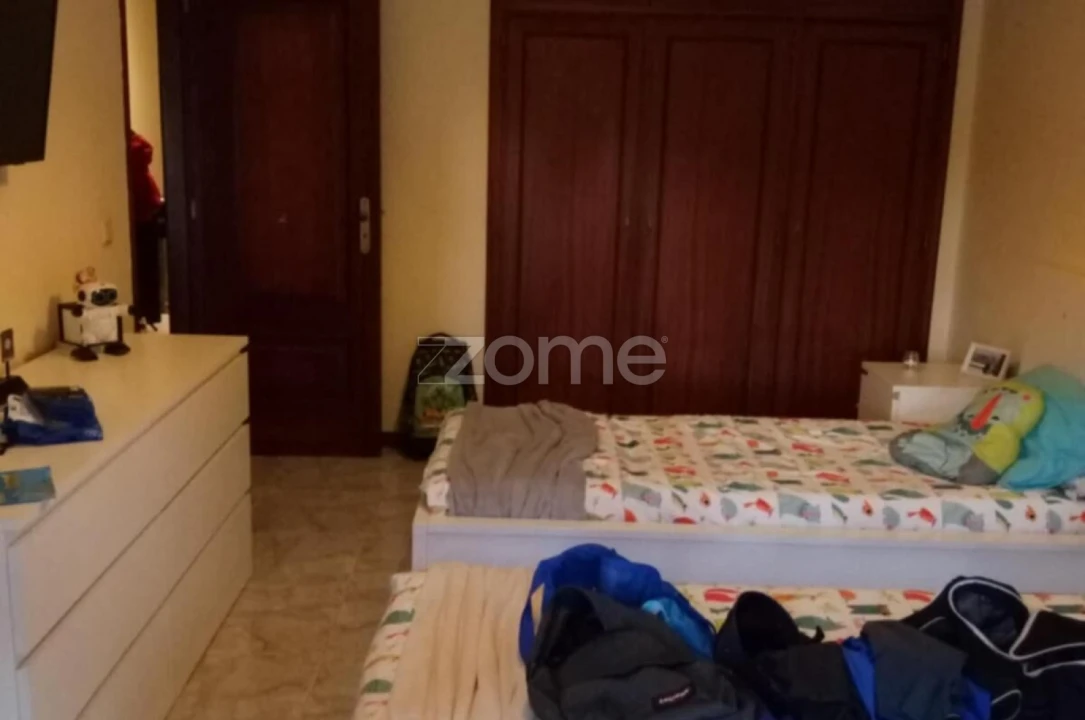 Apartamento T2 para Venda em Serzedo e Perosinho Foto 5