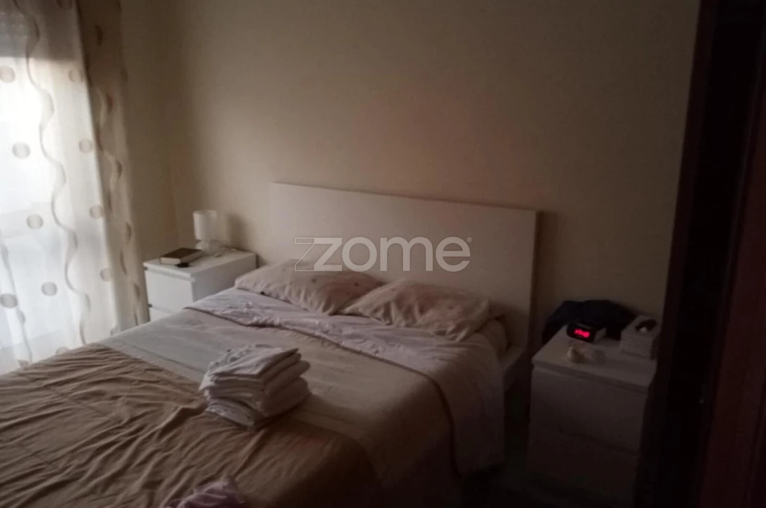 Apartamento T2 para Venda em Serzedo e Perosinho Foto 8