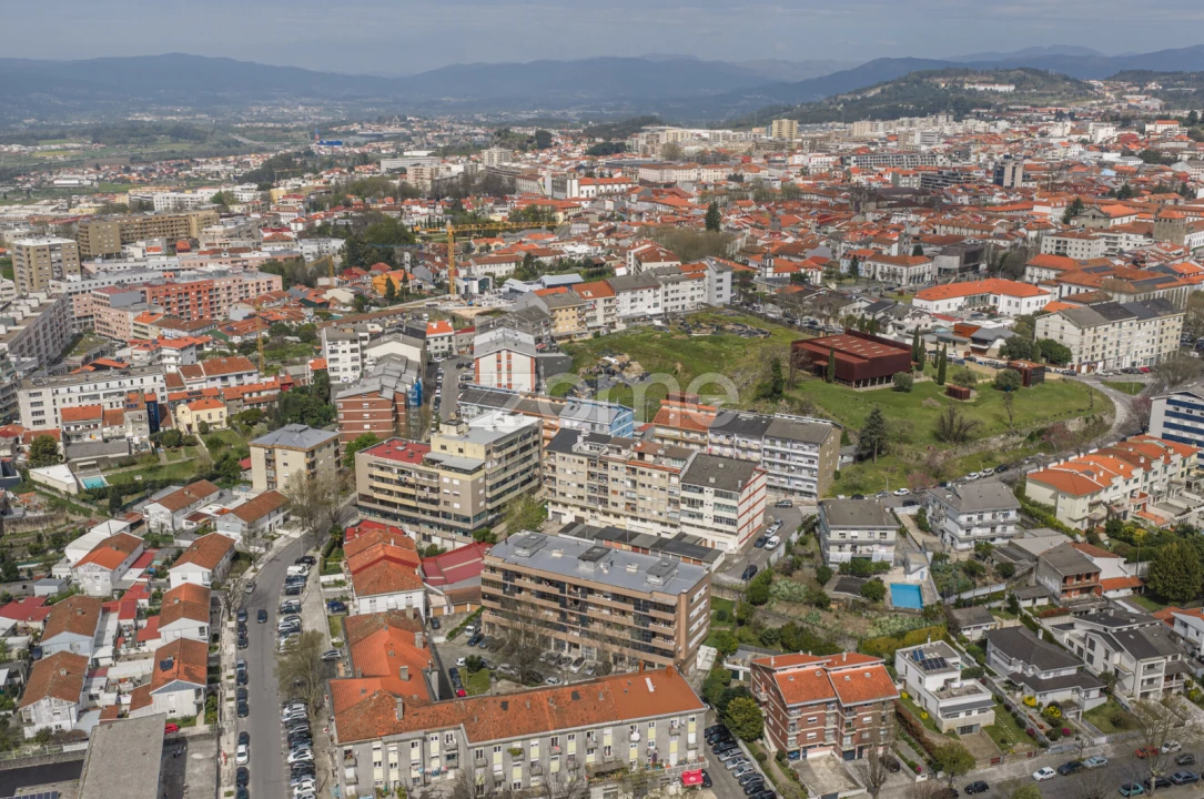 Apartamento T2 para Venda em Braga (Maximinos, Sé e Cividade) Foto 21