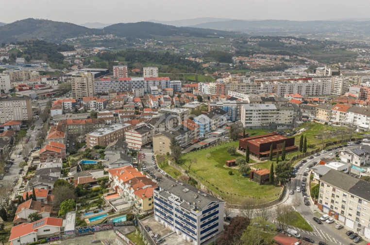 Apartamento T2 para Venda em Braga (Maximinos, Sé e Cividade) Foto 12