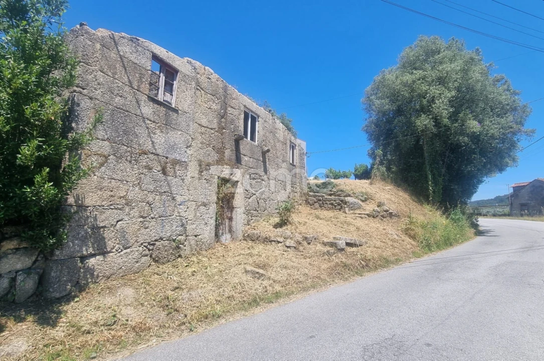 Moradia T9 para Venda em Guisande e Oliveira (São Pedro) Foto 3