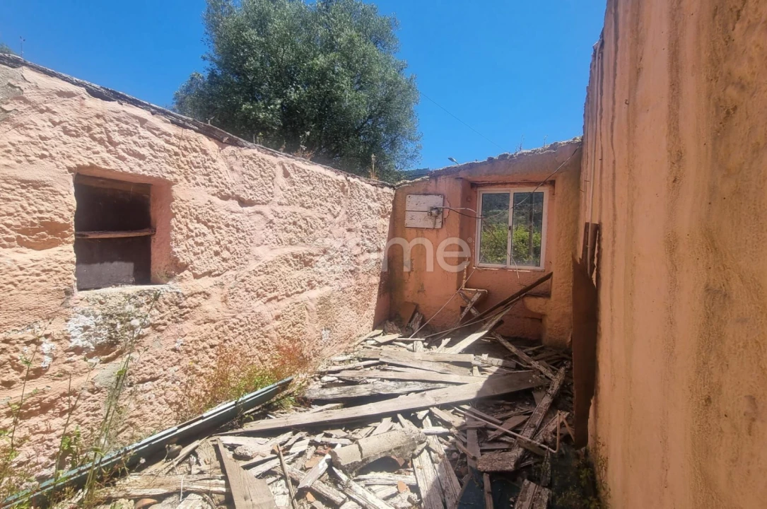 Moradia T9 para Venda em Guisande e Oliveira (São Pedro) Foto 8