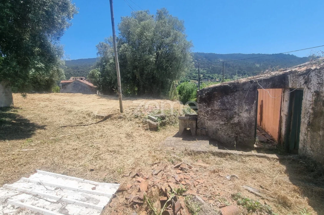 Moradia T9 para Venda em Guisande e Oliveira (São Pedro) Foto 9