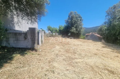 Moradia T9 para Venda em Guisande e Oliveira (São Pedro)