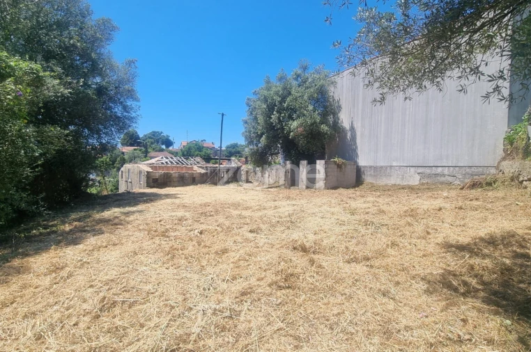 Moradia T9 para Venda em Guisande e Oliveira (São Pedro) Foto 17