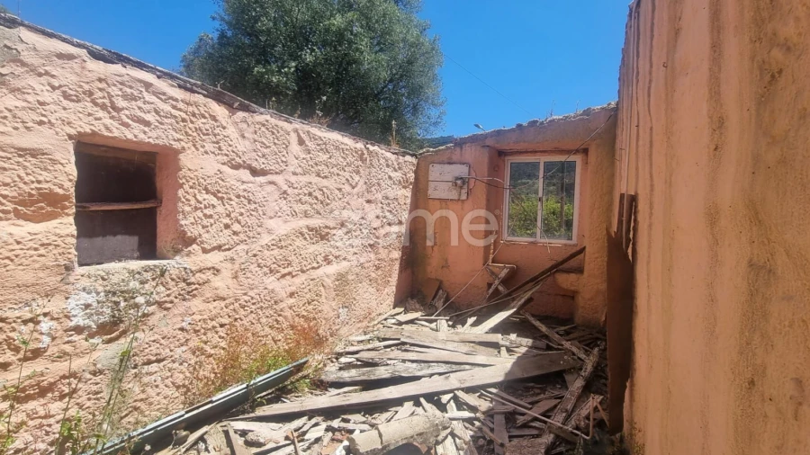 Moradia T9 para Venda em Guisande e Oliveira (São Pedro)