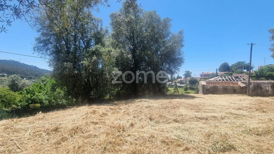 Moradia T9 para Venda em Guisande e Oliveira (São Pedro)