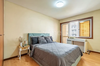 Apartamento T3 para Venda em Ferreiros e Gondizalves