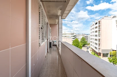 Apartamento T3 para Venda em Ferreiros e Gondizalves