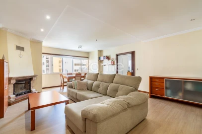 Apartamento T3 para Venda em Ferreiros e Gondizalves