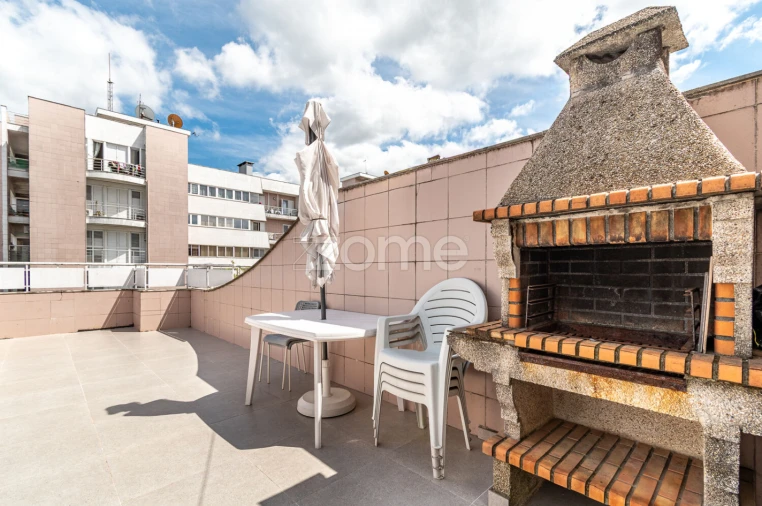 Apartamento T3 para Venda em Ferreiros e Gondizalves Foto 29