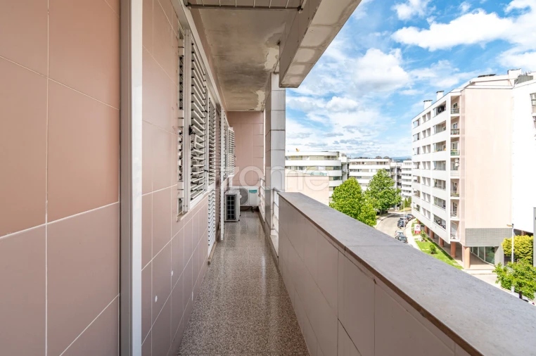 Apartamento T3 para Venda em Ferreiros e Gondizalves Foto 31