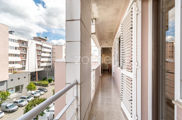 Apartamento T3 para Venda em Ferreiros e Gondizalves Foto 32