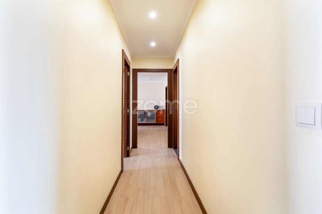 Apartamento T3 para Venda em Ferreiros e Gondizalves Foto 14