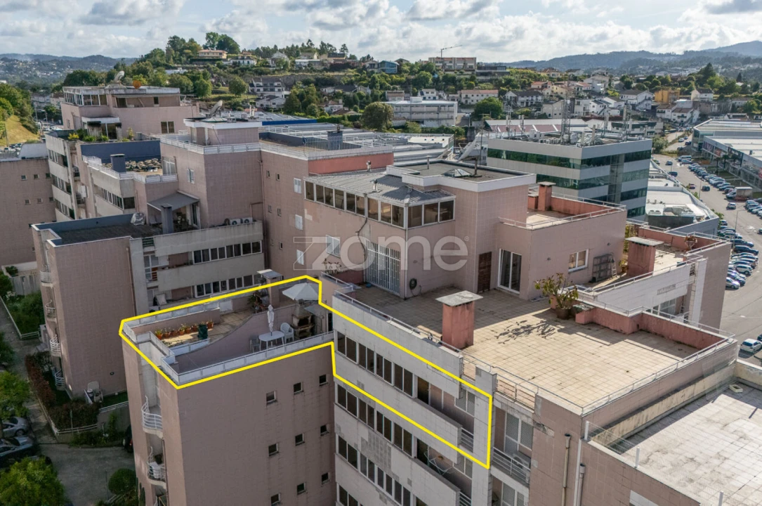 Apartamento T3 para Venda em Ferreiros e Gondizalves Foto 39