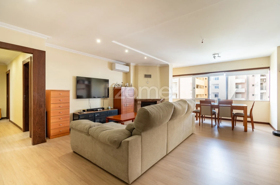 Apartamento T3 para Venda em Ferreiros e Gondizalves Foto 6