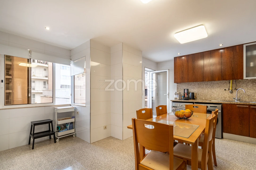 Apartamento T3 para Venda em Ferreiros e Gondizalves Foto 10