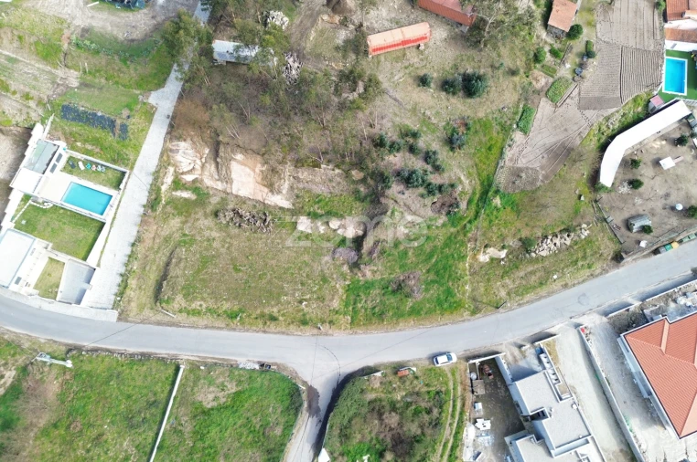 Terreno para Venda em Airães Foto 4