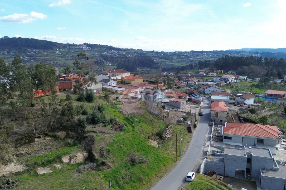 Terreno para Venda em Airães Foto 2